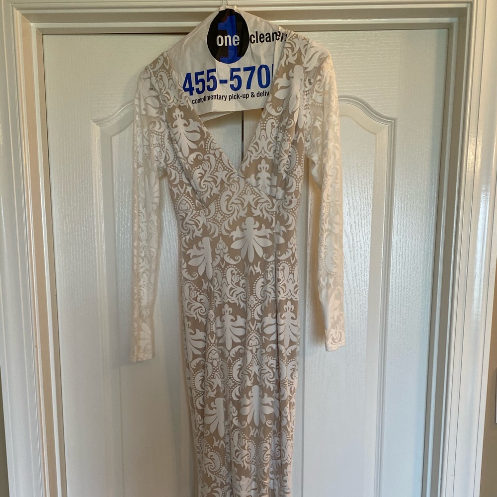 Ball gown - Picture 2 of 3